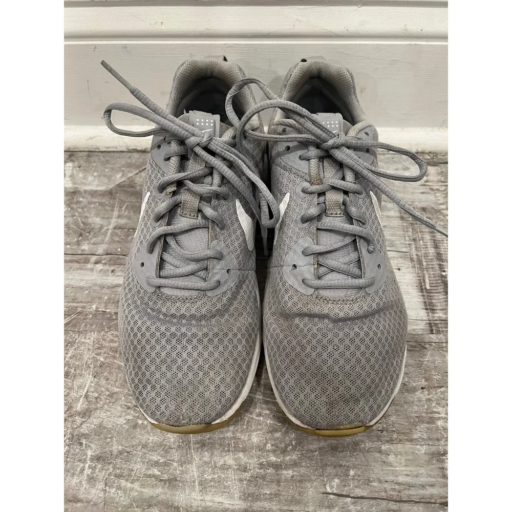 Nike Sneakers Mens Air Max Motion LW Sneakers Wolf Grey Running Shoes Size 8.5